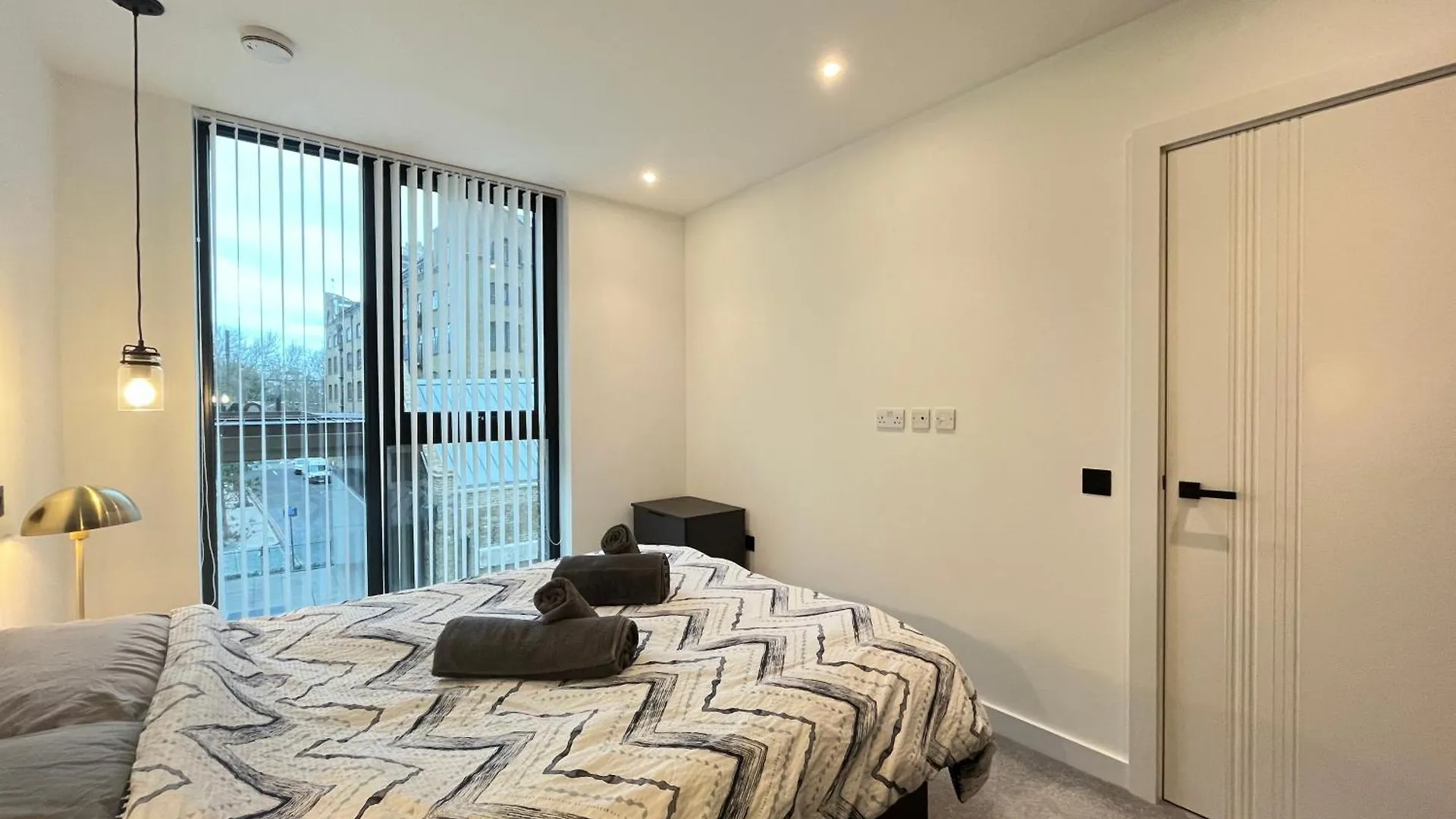 Apartment Whole Spacious New 1 Bed Flat Near Tower Bridge London